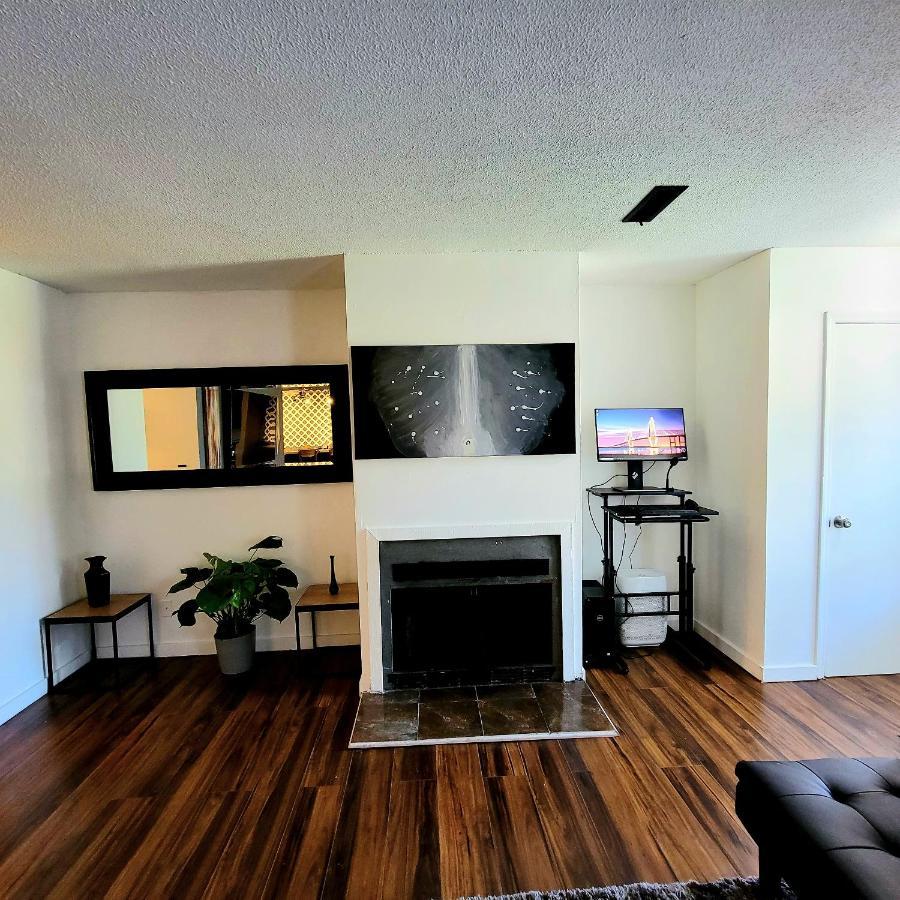 Holiday home Hi-tek-duplex A-two 75in 4k Led Charleston
